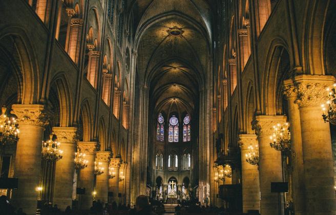 Rediscover Notre Dame during a stay at the Hotel Le Marianne