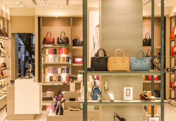 Les boutiques de luxe proches des Champs-Élysées : Un voyage au cœur du luxe parisien