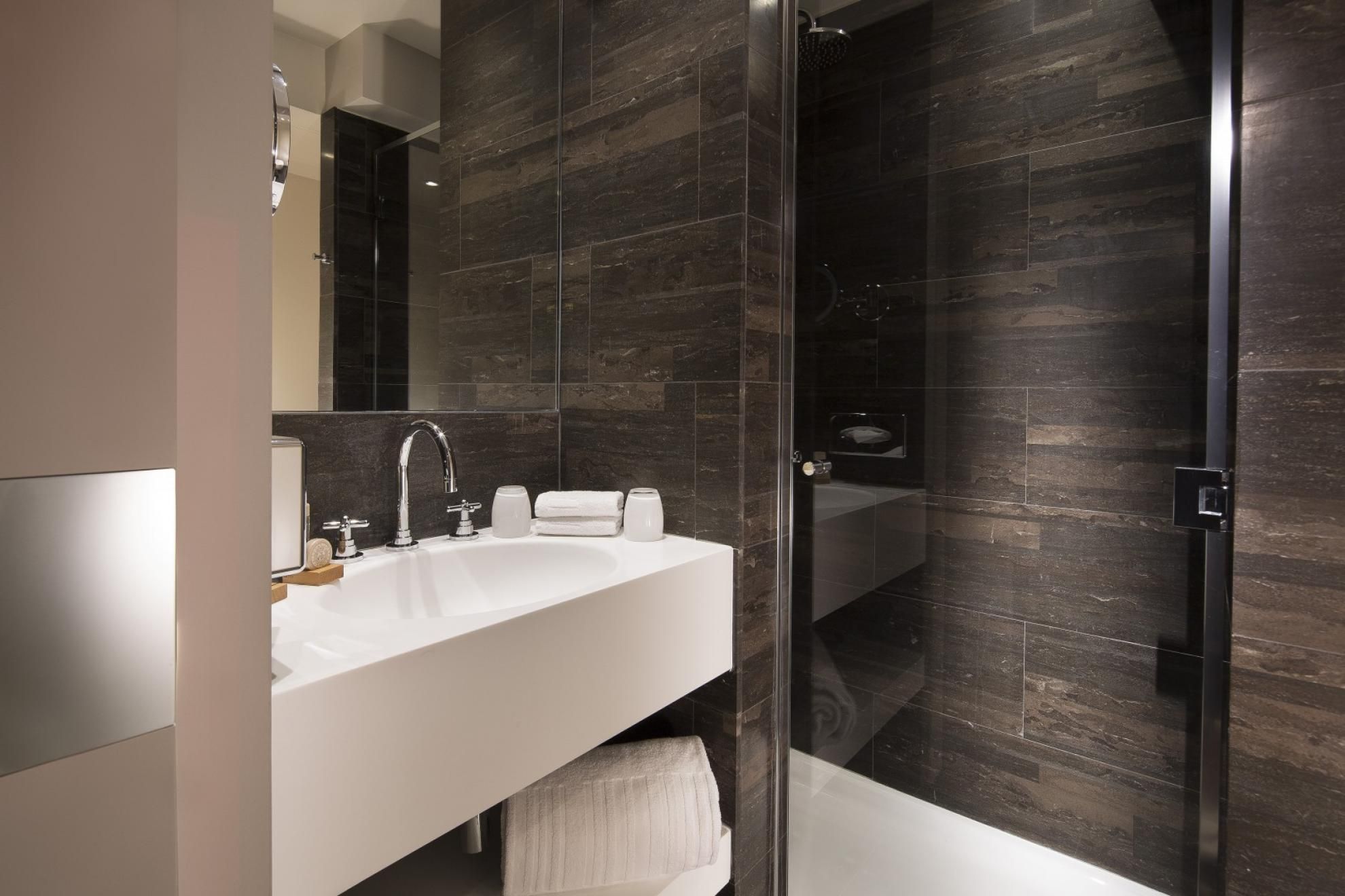 Le Marianne Paris - Hotel near the Arc de Triomphe - Rooms